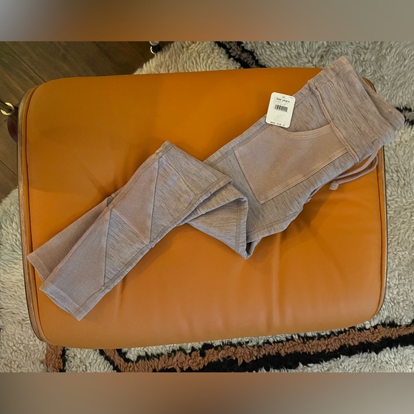 Free People FP Movement Kyoto High-Rise Ankle Legging in Mocha Taupe 
Size: XS - Picture 6 of 7